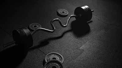 Plan ćwiczeń w domu na cały tydzień – skuteczny trening