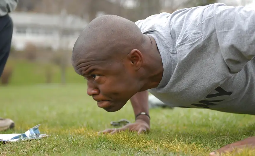 Zalety treningu z wlasna masa ciala