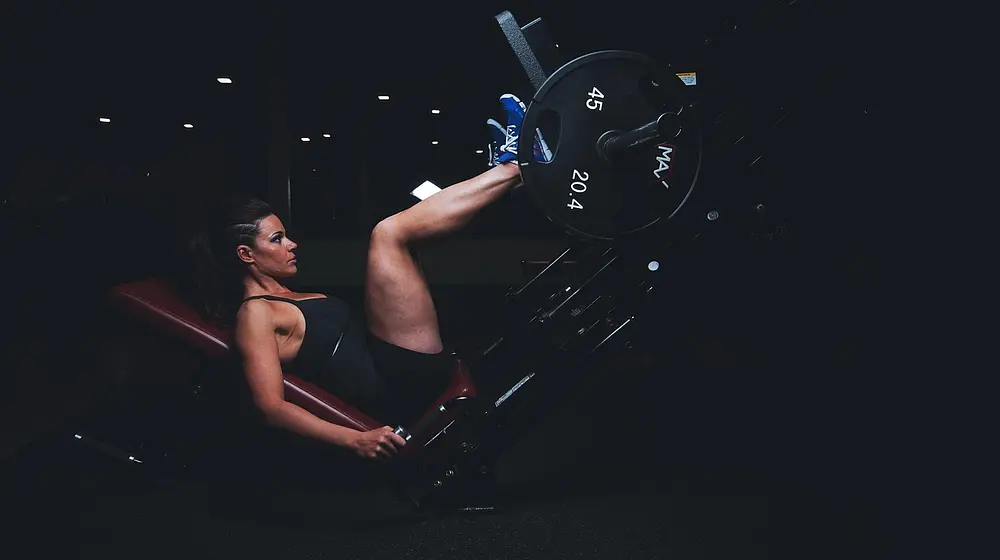 Czym się różni fitness od siłowni? Odkryj różnice!