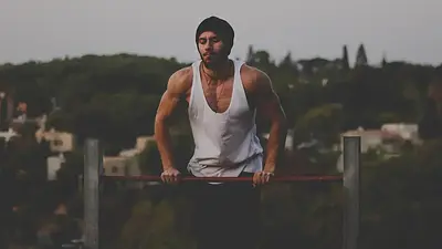 7 ćwiczeń na klatkę piersiową – skuteczny trening mięśni