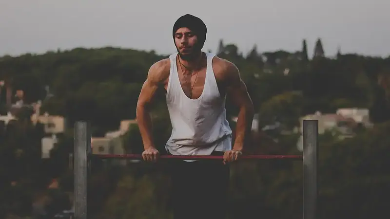 Trening i ćwiczenia klatki piersiowej dla lepszej formy