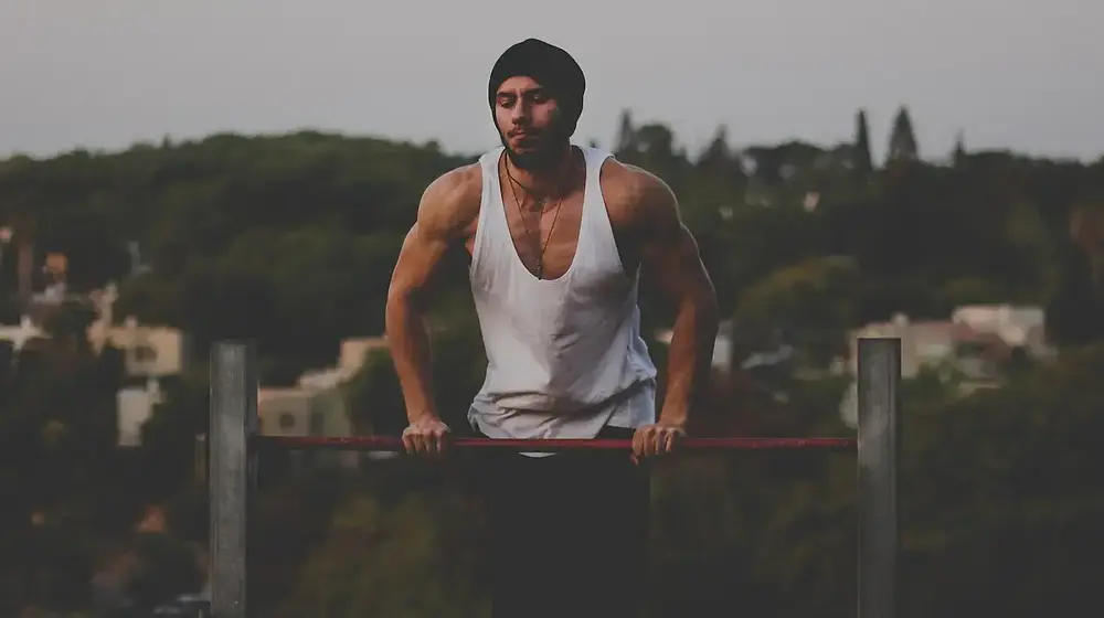 Trening i ćwiczenia klatki piersiowej dla lepszej formy