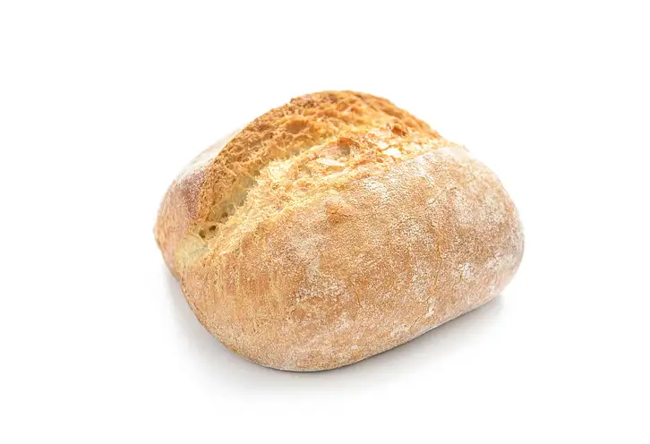 Ile kalorii ma kajzerka – poznaj kaloryczność i indeks glike