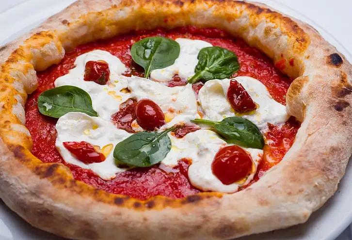 Ile kalorii ma pizza – wybierz mądrze i smakuj!